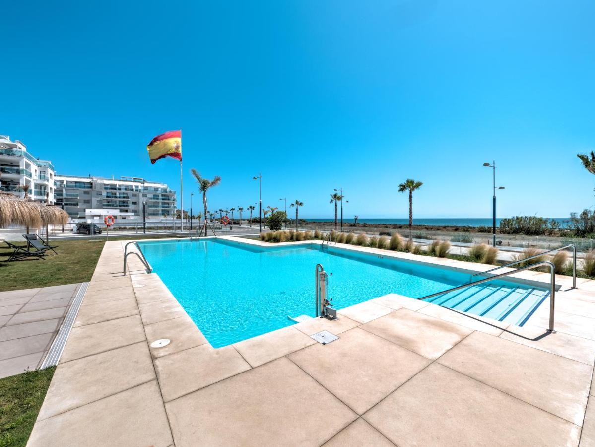 New Beach Front Apartment With Large Balcony Torrox Exterior photo
