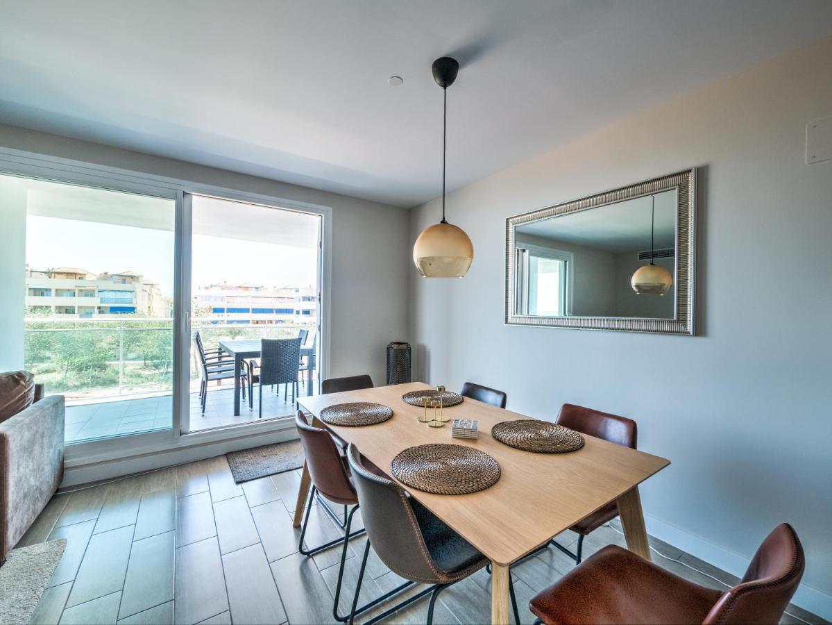 New Beach Front Apartment With Large Balcony Torrox Exterior photo